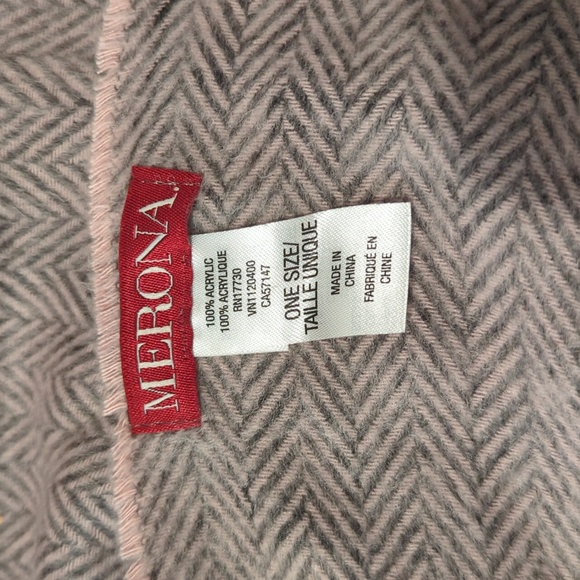 Merona Scarf - Picture 3 of 3